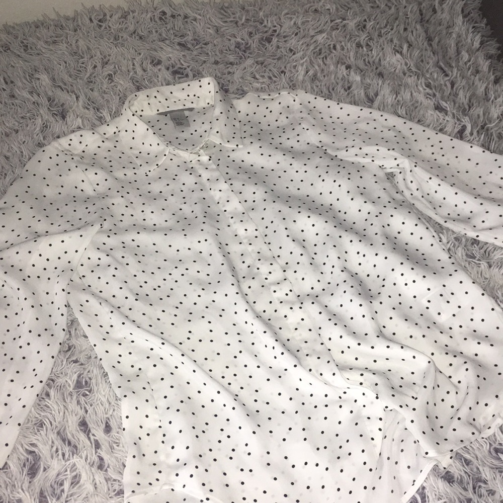 🦋3/$25 || H&M polka dot blouse